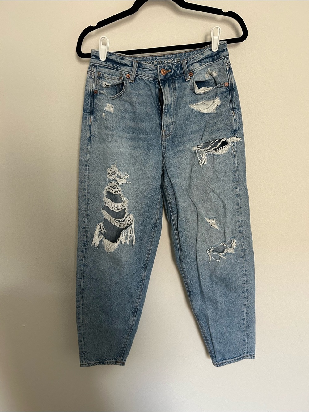 American Eagle Outfitters Light Blue Distressed Mom Jeans
